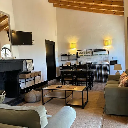Casas Lieva Castano * Fuenteheridos