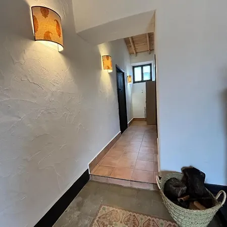 Casas Lieva Castano Apartment